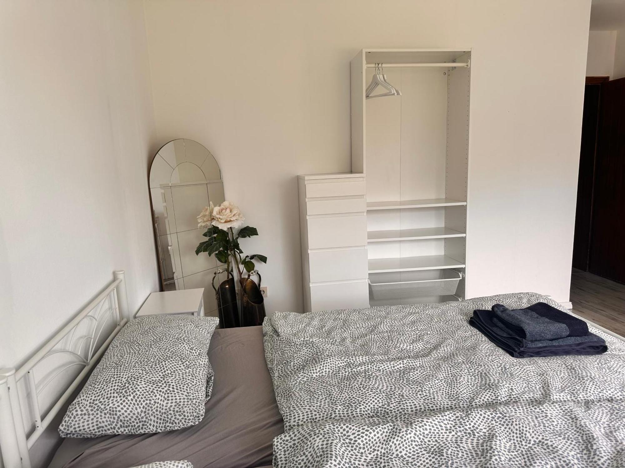 Schoene Mit Waldblick In Apartment *